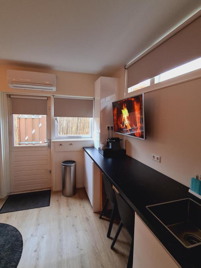 Studio Baarn With Patio, Airco, Pantry, Bedroom, Bathroom, Privacy - Amsterdam, Utrecht Εξωτερικό φωτογραφία